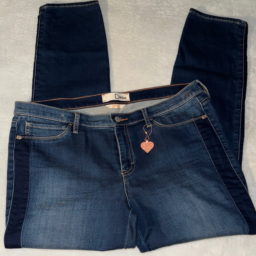 Dittos Women's Dark Blue Low Rise Jeans NEW